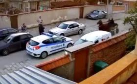 Каруца отнесе патрулка на КАТ (Видео)