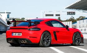 Porsche са направили “Cayman” с 8-цилиндров 5.0 боксер със 750 коня