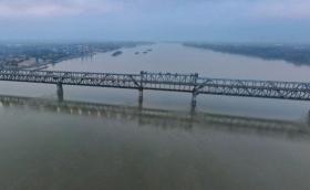 Авариен ремонт затруднява движението по Дунав мост до края на май