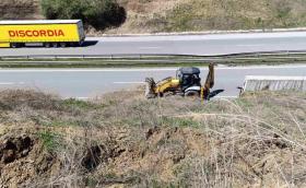 Започна укрепване на падналата подпорна стена при 16-ти км на магистрала 'Струма'