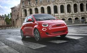 Fiat ще монтира ДВГ в доскоро изцяло електрическия 500