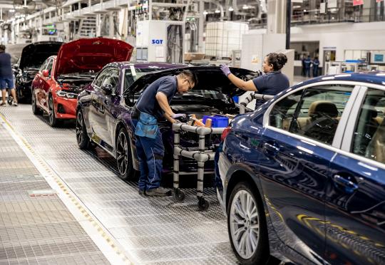 BMW инвестира 800 млн. евро в завода си в Мексико