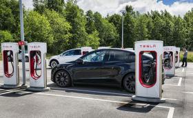 Продажбите на Tesla се сринаха (и) в Швеция
