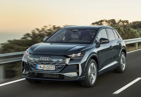 Audi обнови Q4 и му даде физически бутони