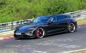 Porsche не смогва с поръчките за Taycan и ще забави комбито Cross Turismo