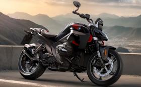 BMW R 1300 R е новият боксерен спортист на марката. Дебютира с R 1300 RS и R 1300 RT.