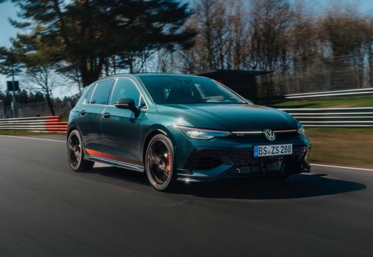 Golf GTI EDITION 50 е най-бързият автомобил с предно на „Ринга“