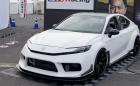 Toyota показа Camry със 7-цилиндрово задвижване