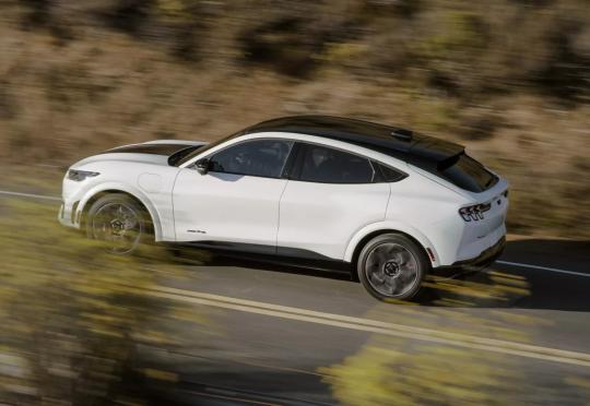 Електрическият Ford Mustang може да остане без директен наследник