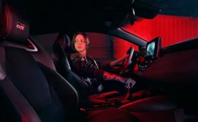 Toyota разработи фалшив съединител, който може да 'загаси' електричка при потегляне