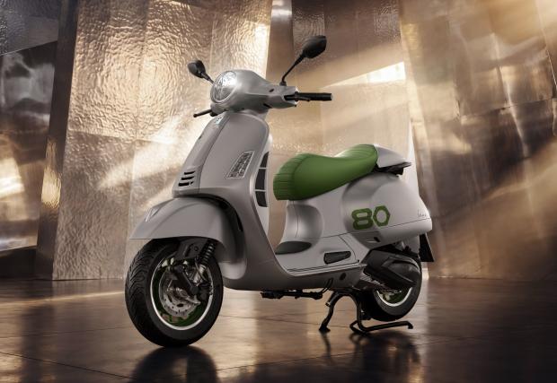 Vespa отбелязва 80 години с лимитиран до 1946 броя модел