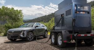 Защо GM рекламира новия Cadillac Lyriq включен към… генератор?