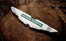 Aston Martin промени емблемата си