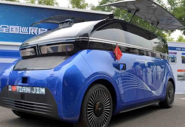 Tianjin Solar Car е първият китайски електромобил, който се зарежда изцяло от слънцето