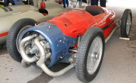 Това е странната история на 16-цилиндровото 2-тактово Monaco Trossi от 1935