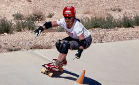 ВИДЕО: Джуди Ояма, 64-годишната американка, която е професионален скейтбордист