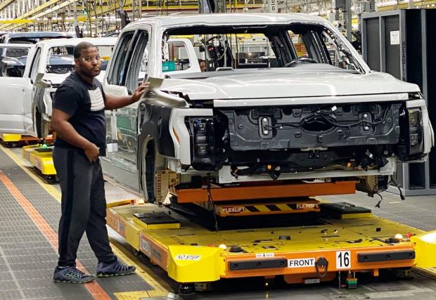 Ford ще произвежда автомобили 40% по-бързо отпреди