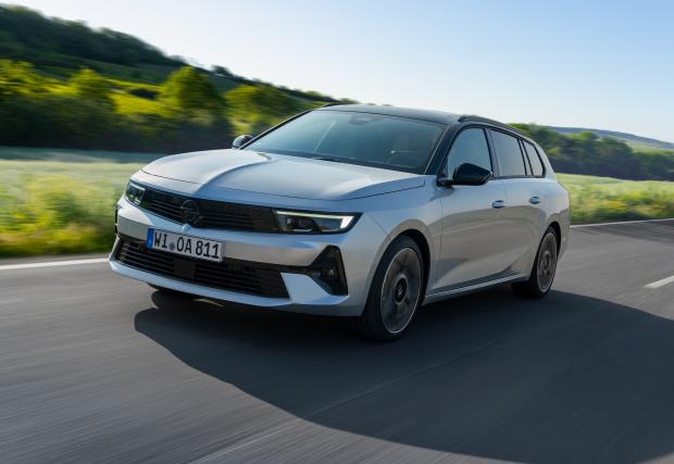 София-Истанбул-София без презареждане в Opel Astra Sports Tourer Hybrid