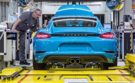 Porsche спря два от спортните си автомобили