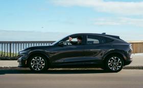 400 000 км за 3 години - как е батерията на Ford Mustang Mach-E?