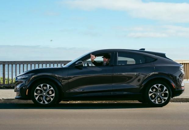 400 000 км за 3 години - как е батерията на Ford Mustang Mach-E?