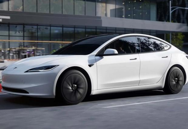 Новата базова Tesla Model 3 е без основна екстра от 90-те години насам