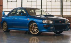 Продава се „нулевото“ 1997 Subaru Impreza 22B STI, което е било на салона в Токио 