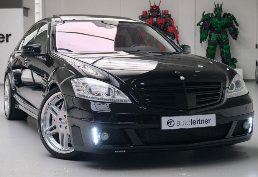 Този Brabus SV12 R е брутална 15-годишна S-класа. Цената също е ...