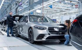 Mercedes редуцира производството на S-класа