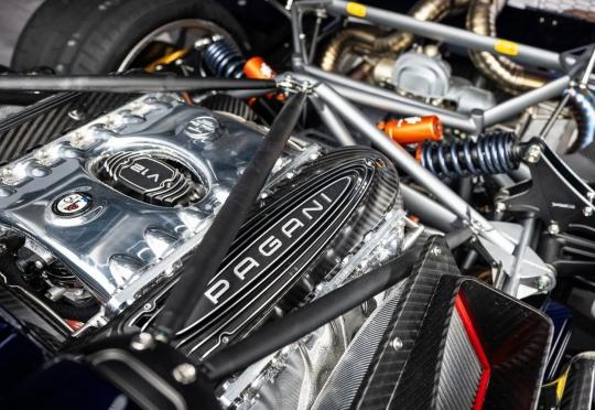 Титаниевите болтове в едно Pagani струват повече от ново Porsche 911