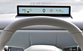 Hyundai направи приборното табло платена екстра при новата Elantra