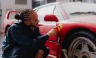 Люис Хамилтън сбъдна детската си мечта с Ferrari F40, престояло 30 години в гараж