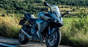 ВИДЕО: Suzuki GSX-S1000GT. Най-добрият мотор на марката?