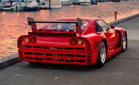 Това е 1987 Ferrari 288 GTO Evoluzione. Брутално (и) яко е и се продава