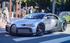 Блъснаха Bugatti Chiron Pur Sport при паркиране (Видео)