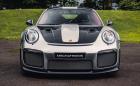 Това брутално Porsche 911 GT2 RS е на едва 80 км и се продава за много пари