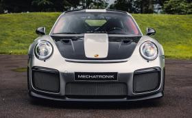 Това брутално Porsche 911 GT2 RS е на едва 80 км и се продава за много пари