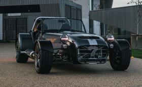 Caterham Seven CSR Twenty е скъп и бърз роудстър