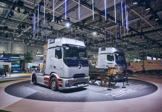 Daimler Truck на Изложението в Хановер – 130 години първокласна техника и остър апел към политиците 