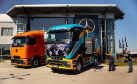 Електрически Mercedes Actros обикаля света с 80 зареждания