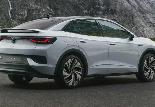 VW слива два модела в един нов