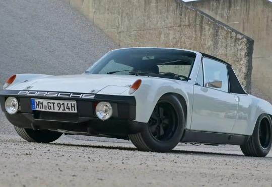 Много специално Porsche 914 намери новия си дом срещу сериозна сума