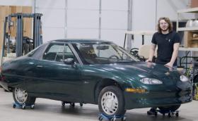 Цяла година ще отнеме реставрацията на първия сериен електромобил на General Motors