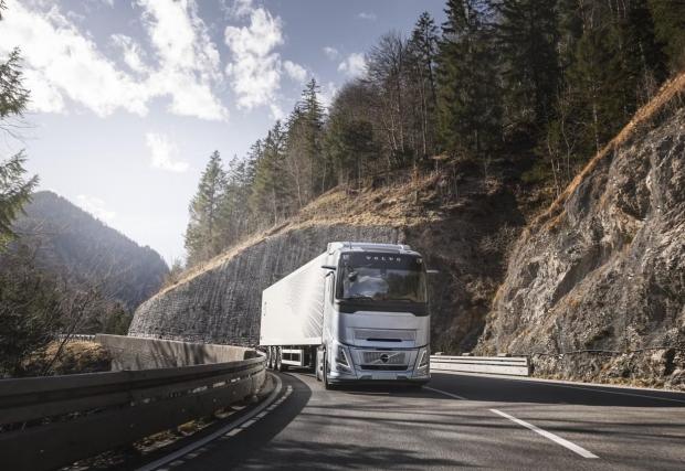 Volvo представи първата старт-стоп технология за тежкотоварни камиони