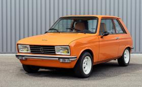 Tова 1976 Peugeot 104 ZS е на 700 км и се продава