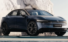 Новият Zeekr 007 е китайски EV седан със стъклен покрив и 800-волтова архитектура