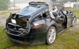 Tesla с най-висок процент катастрофи от всички автомобилни марки в САЩ