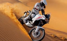 Ducati DesertX е нов пустинен боец със 110 коня и класическа концепция