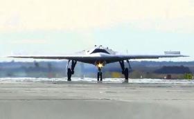 Смъртоносният стелт на Русия: Sukhoi S-70 Okhotnik-B