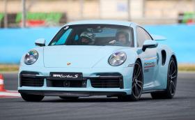 Porsche on Track: караме всички модели на писта от календара на Формула 1! Видео